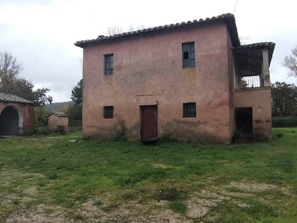 casa indipendente in vendita a Magione
