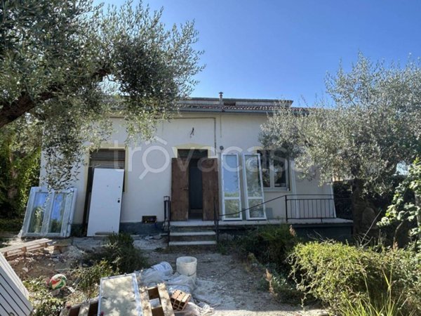 casa indipendente in vendita a Magione in zona San Feliciano