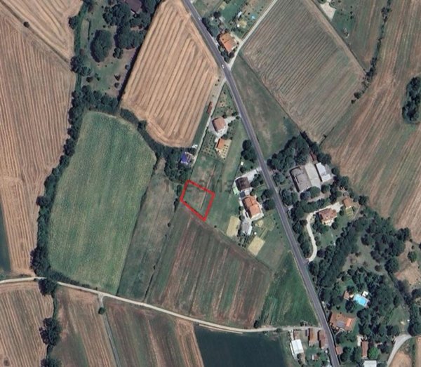 terreno edificabile in vendita a Magione