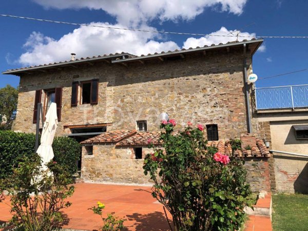 casa indipendente in vendita a Magione