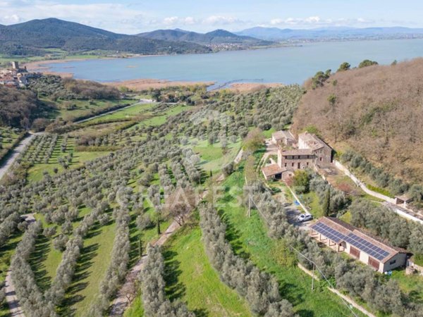 casa indipendente in vendita a Magione