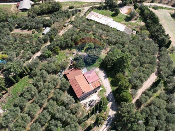 casa indipendente in vendita a Magione in zona Villa
