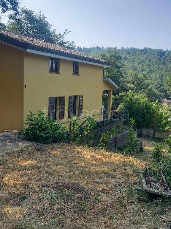 casa indipendente in vendita a Magione in zona Villa