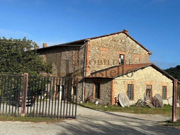 casale in vendita a Magione in zona Sant’Arcangelo