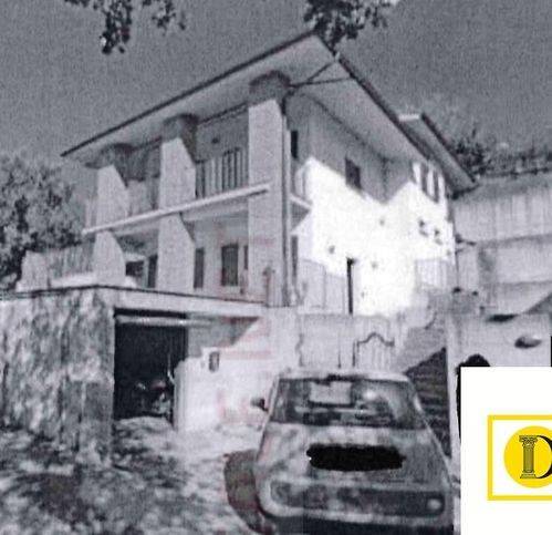 casa indipendente in vendita a Magione in zona Villa