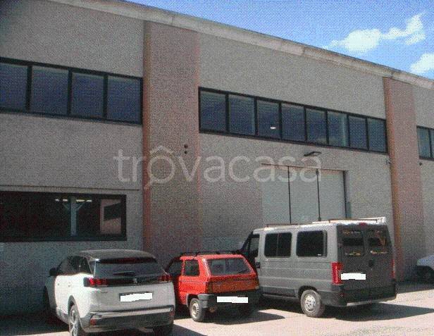 negozio in vendita a Magione in zona Soccorso