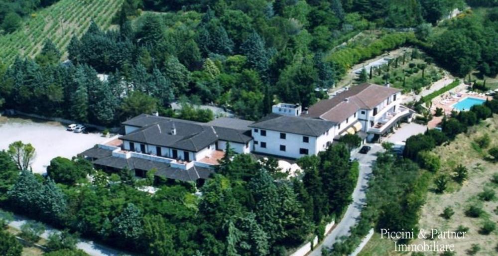 negozio in vendita a Magione