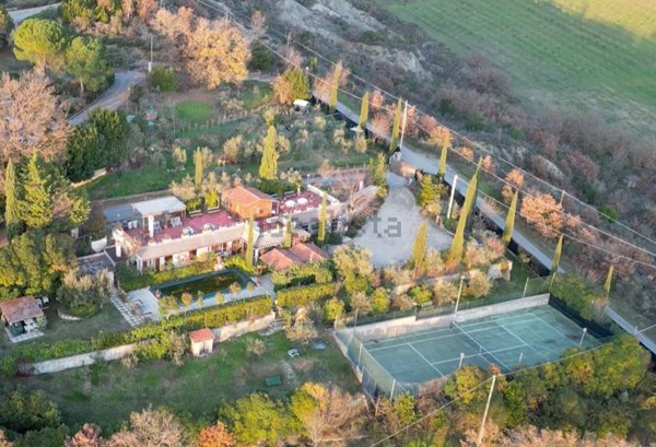 casa indipendente in vendita a Magione