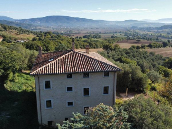 casa indipendente in vendita a Magione