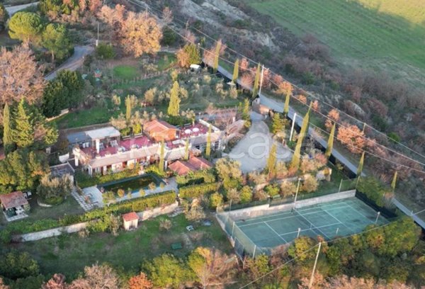 casa indipendente in vendita a Magione