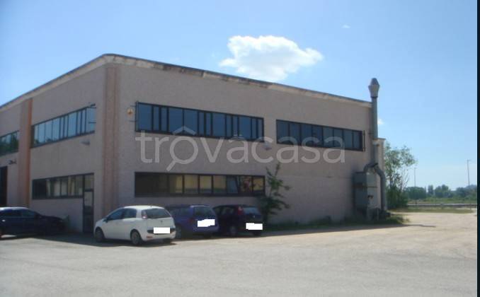 negozio in vendita a Magione