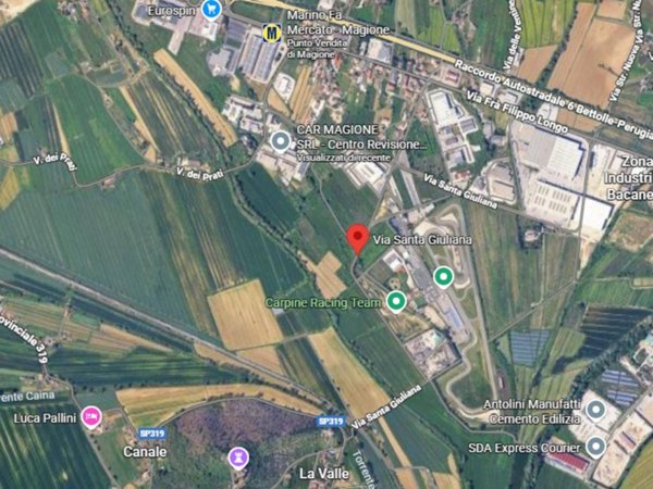 locale commerciale in vendita a Magione