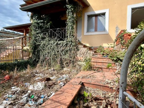 casa indipendente in vendita a Magione in zona Villa