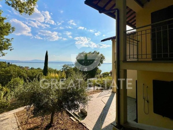 casa indipendente in vendita a Magione in zona Villa