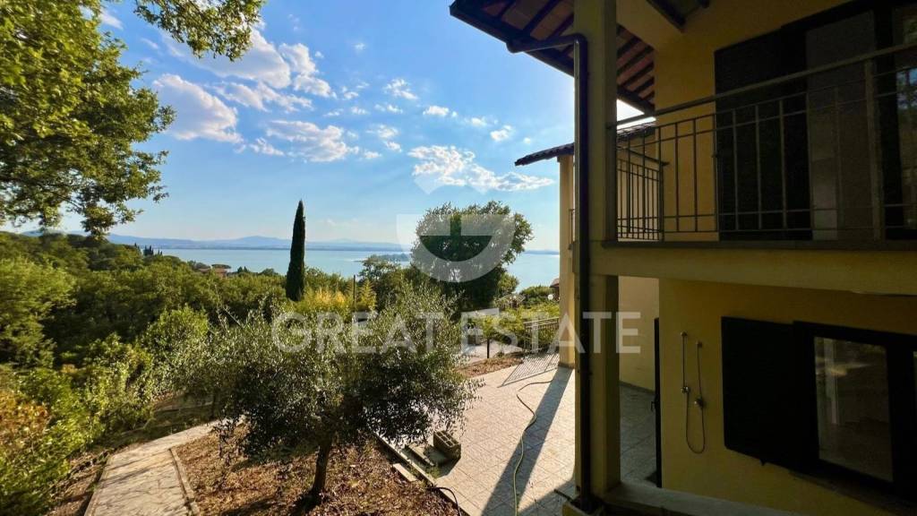 casa indipendente in vendita a Magione in zona Villa