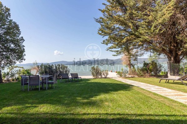 casale in vendita a Magione