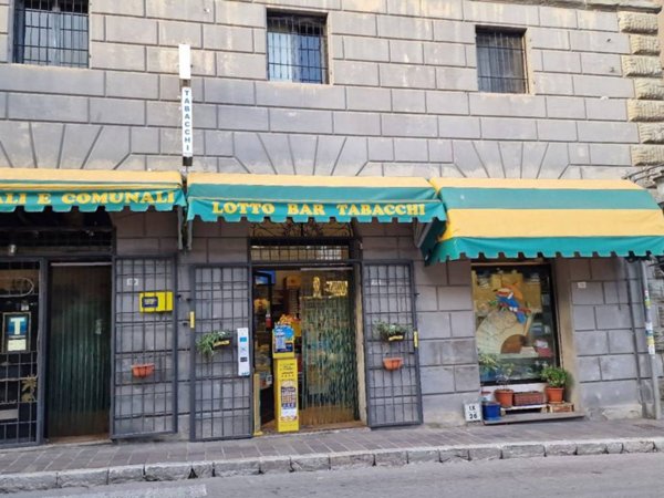 negozio in vendita a Magione