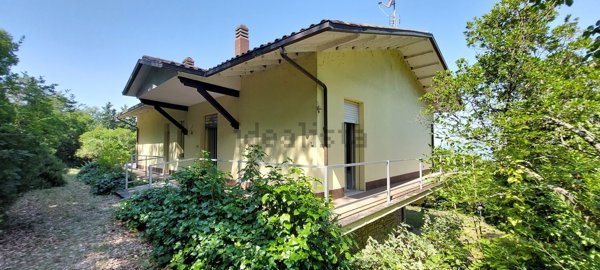 casa indipendente in vendita a Magione in zona Villa
