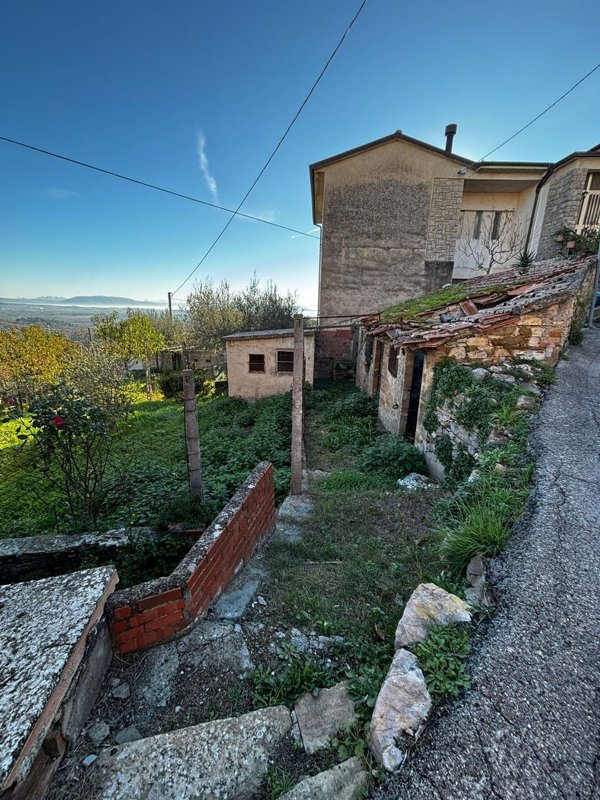 casa indipendente in vendita a Magione in zona Agello