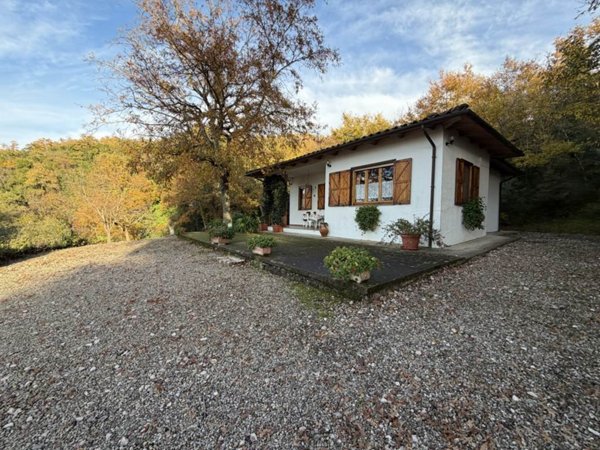 casa indipendente in vendita a Magione