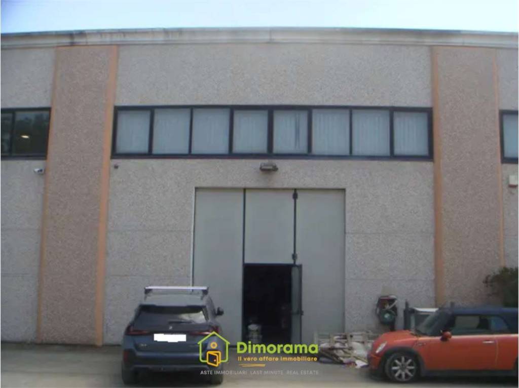 locale commerciale in vendita a Magione