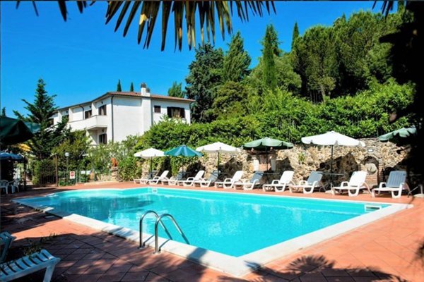 negozio in vendita a Magione