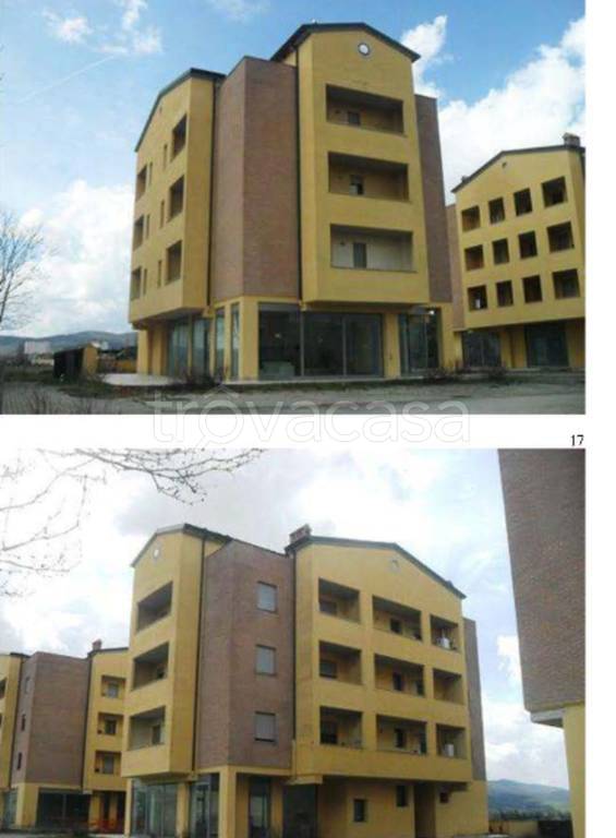 locale commerciale in vendita a Magione