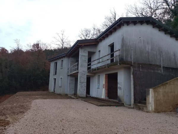 casa indipendente in vendita a Magione in zona Villa