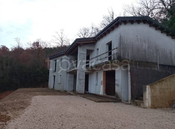 casa indipendente in vendita a Magione in zona Villa