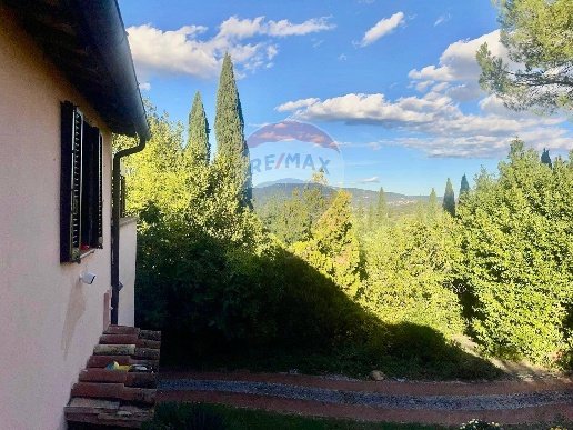 casa indipendente in vendita a Magione in zona Villa
