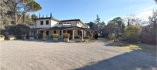 negozio in vendita a Magione in zona Soccorso