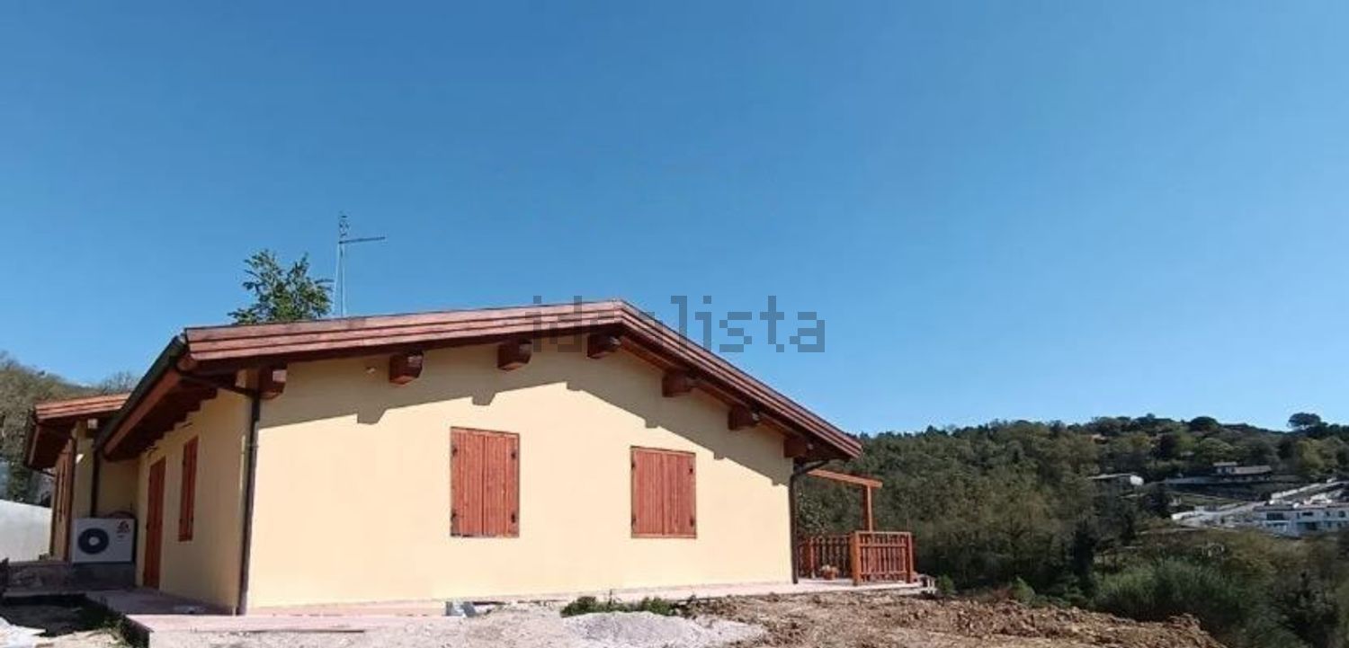 casa indipendente in vendita a Magione in zona Villa