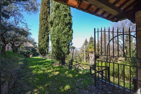 casa indipendente in vendita a Magione in zona Villa