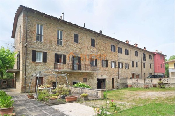 casa indipendente in vendita a Magione