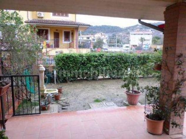 casa indipendente in vendita a Magione in zona Villa