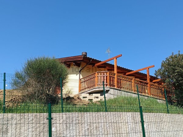casa indipendente in vendita a Magione in zona Villa