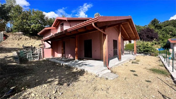 casa indipendente in vendita a Magione in zona Villa