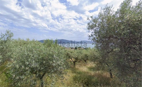 terreno in vendita a Magione in zona San Feliciano