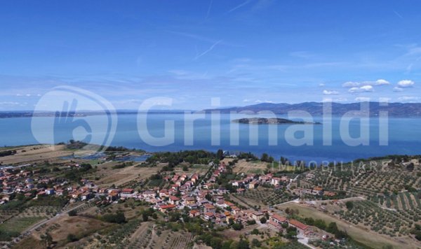 casa indipendente in vendita a Magione