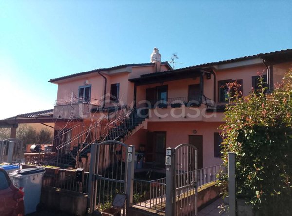 casa indipendente in vendita a Magione in zona Villa
