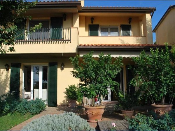 casa indipendente in vendita a Magione in zona San Feliciano