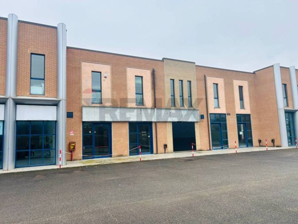 negozio in vendita a Magione