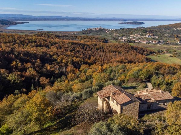 casale in vendita a Magione