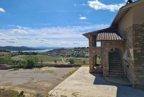 casale in vendita a Magione