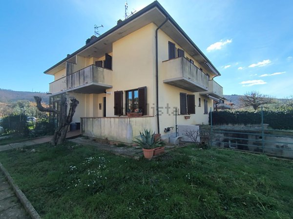 casa indipendente in vendita a Magione in zona Torricella