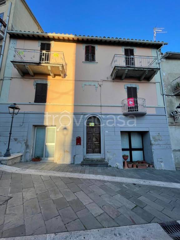 casa indipendente in vendita a Magione