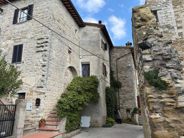 casa indipendente in vendita a Magione in zona Agello