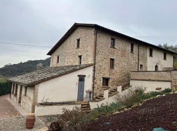 casa indipendente in vendita a Magione in zona Villa