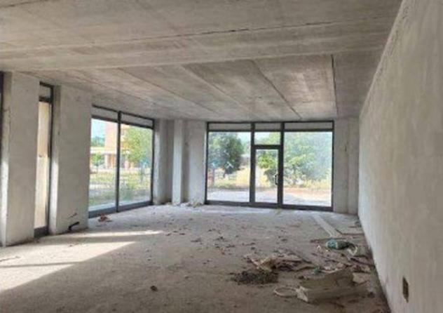 negozio in vendita a Magione