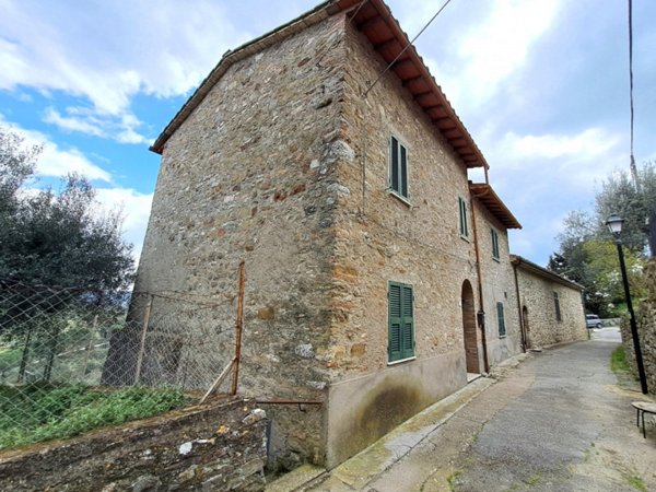 casa indipendente in vendita a Magione in zona Montecolognola